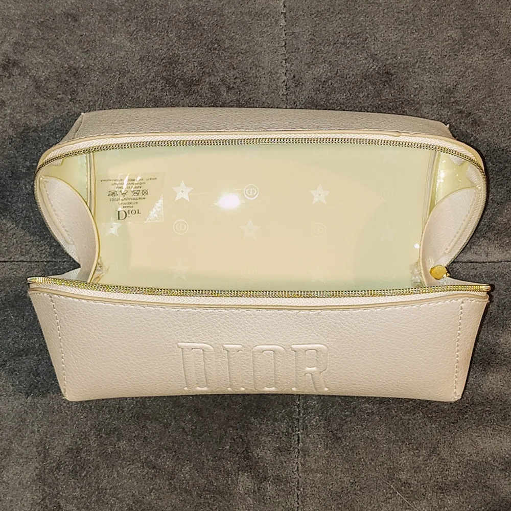 NEW DIOR WHITE LEATHER EMBOSSED SUNGLASSES / COSMETICS ZIPPERED CASE WITH CHARM - Picture 10 of 12